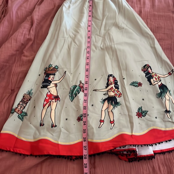 Sourpuss hula girl skirt - Picture 2 of 4